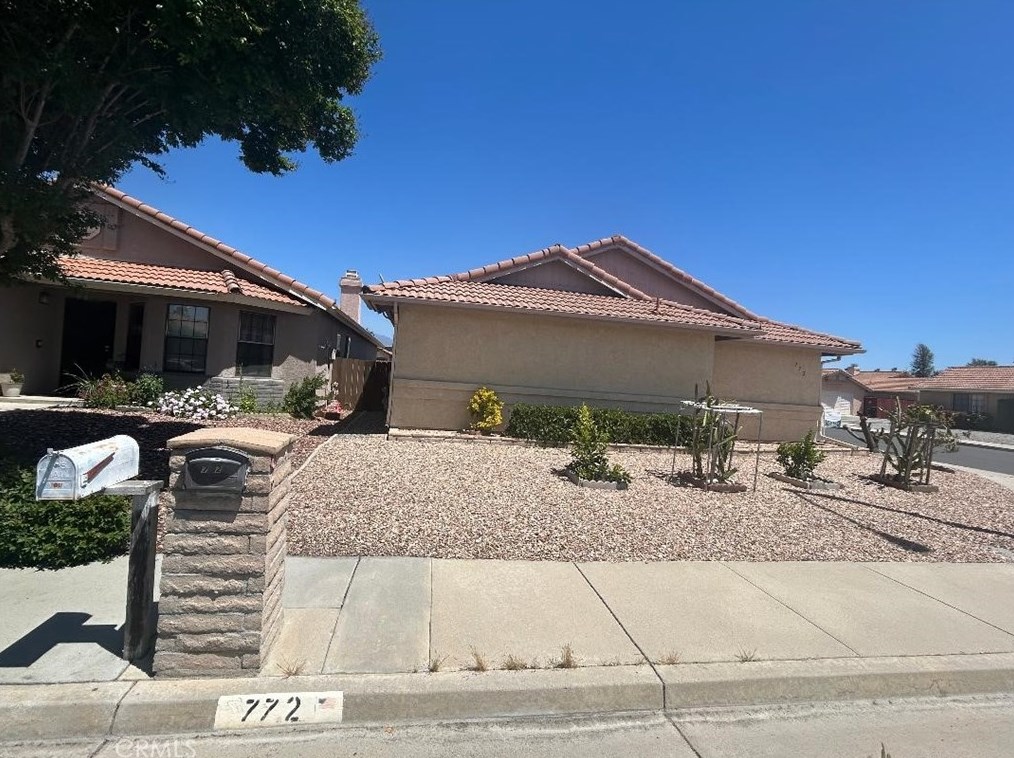 772 Alondra Dr, Hemet CA  92545-1500 exterior