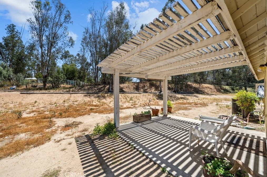 18049 Heidi Lisa Ln, Lake Elsinore CA  92532-1963 exterior