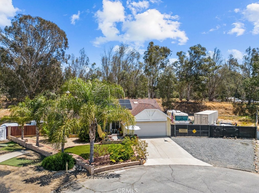 18049 Heidi Lisa Ln, Lake Elsinore CA  92532-1963 exterior