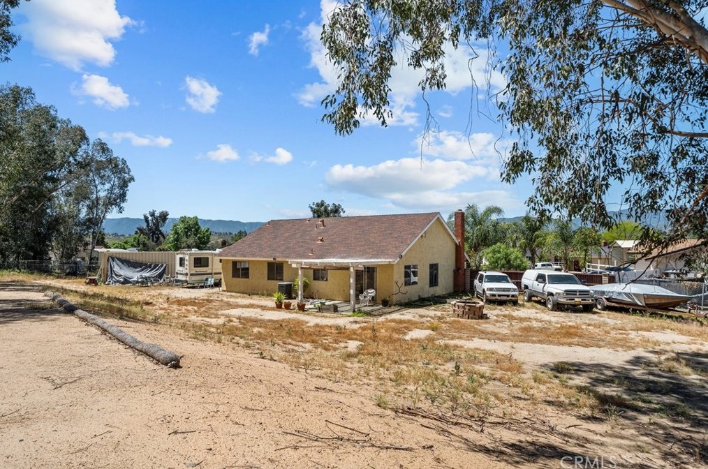 18049 Heidi Lisa Ln, Lake Elsinore CA  92532-1963 exterior
