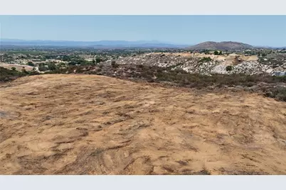 39365 Calle Breve, Temecula, CA 92592 - Photo 12