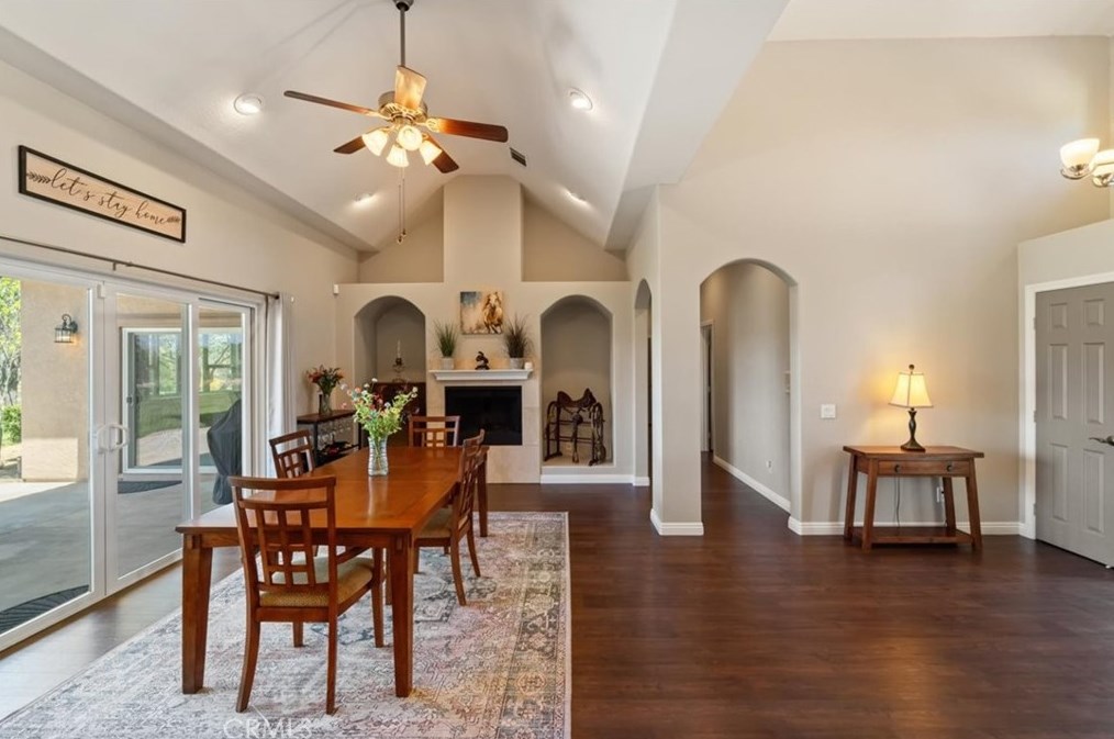 41917 Lakefront Dr, Aguanga CA  92536-9523 exterior