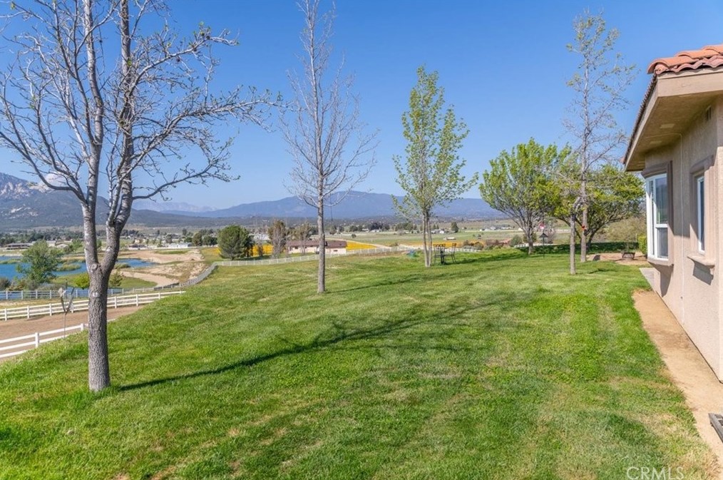 41917 Lakefront Dr, Aguanga CA  92536-9523 exterior