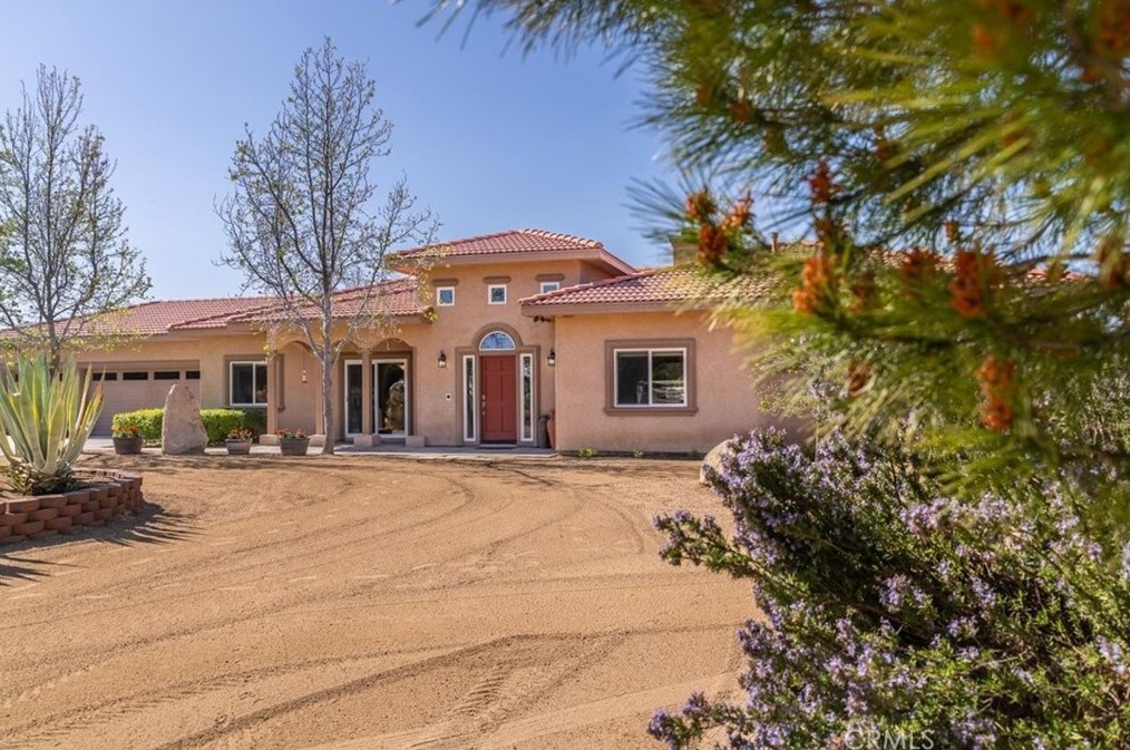 41917 Lakefront Dr, Aguanga CA  92536-9523 exterior