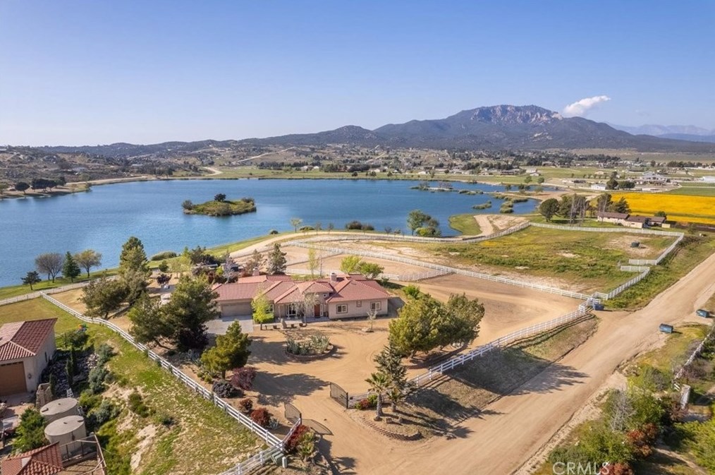 41917 Lakefront Dr, Aguanga CA  92536-9523 exterior