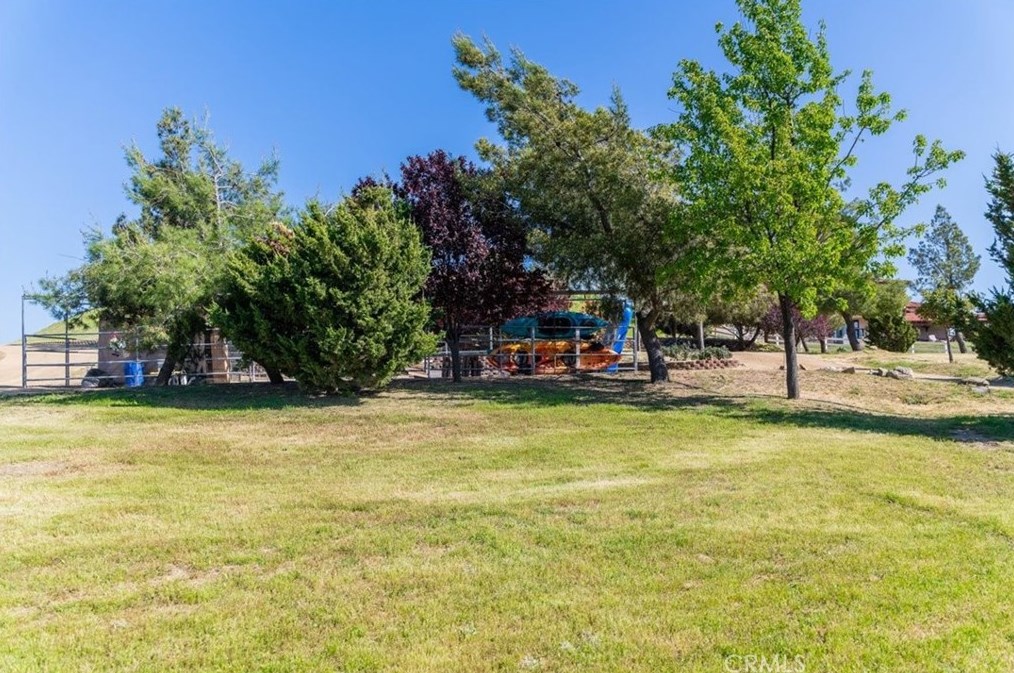 41917 Lakefront Dr, Aguanga CA  92536-9523 exterior