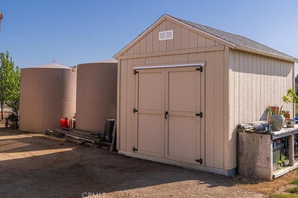 41917 Lakefront Dr, Aguanga CA  92536-9523 exterior