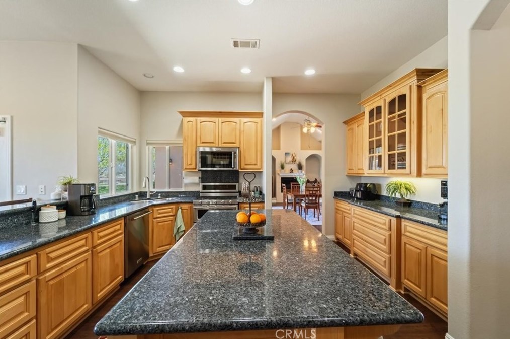 41917 Lakefront Dr, Aguanga CA  92536-9523 exterior