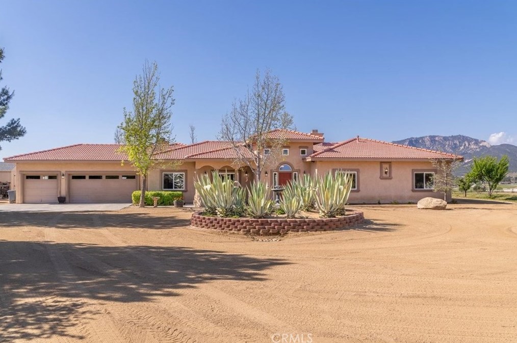 41917 Lakefront Dr, Aguanga, CA 92536
