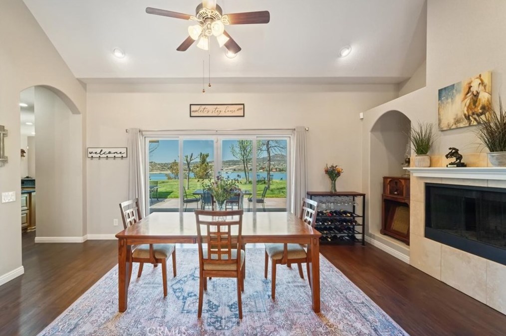 41917 Lakefront Dr, Aguanga CA  92536-9523 exterior