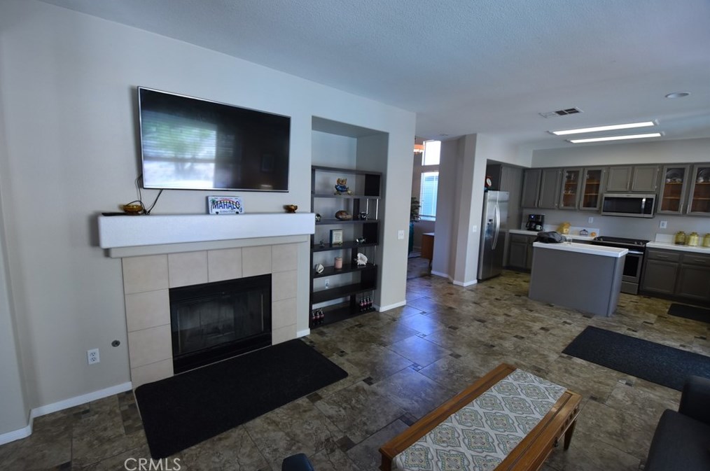 3273 Date Ct, Lake Elsinore, CA 92530-1871