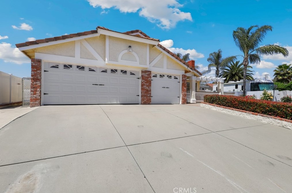 22230 Hunters Run Ct, Wildomar, CA 92595