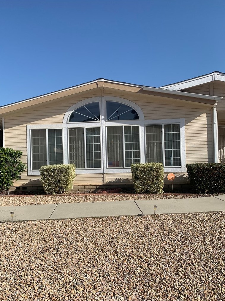 2525 Apple Tree St, Hemet CA  92545-7705 exterior
