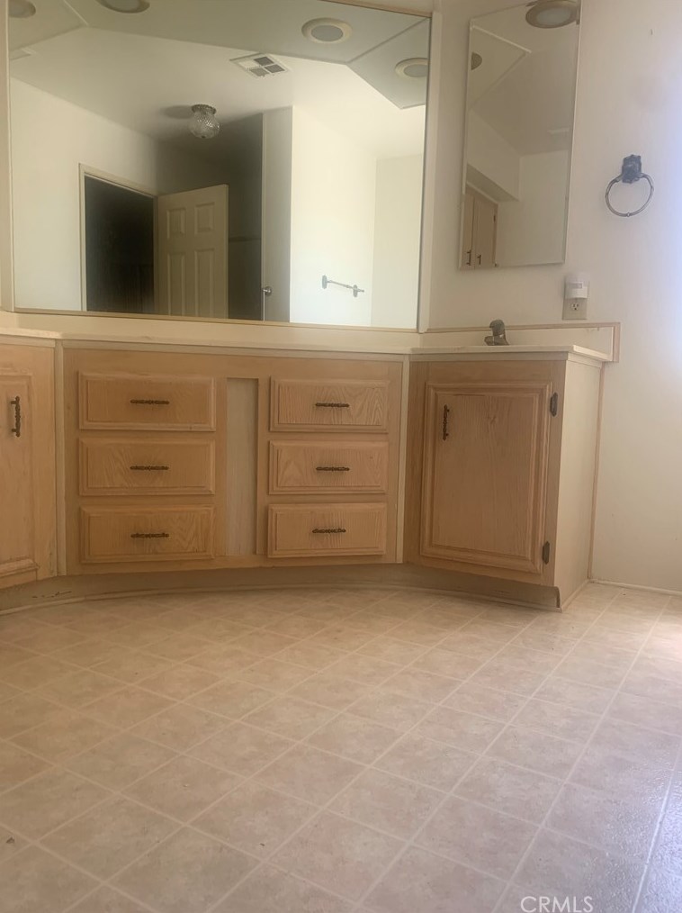 2525 Apple Tree St, Hemet CA  92545-7705 exterior