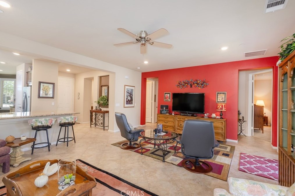 1370 Corte Alamonte, Hemet CA  exterior