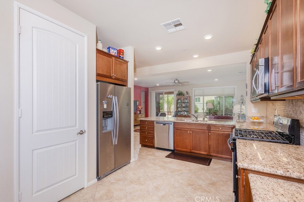 1370 Corte Alamonte, Hemet CA  exterior