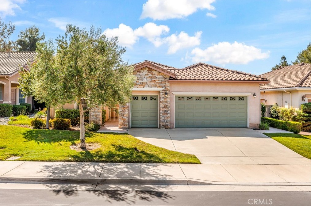 28497 Raintree Dr, Menifee, CA 92584-7756