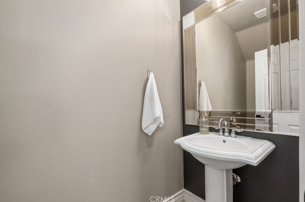 37260 Ascella Ln, Murrieta CA  92563-2838 exterior