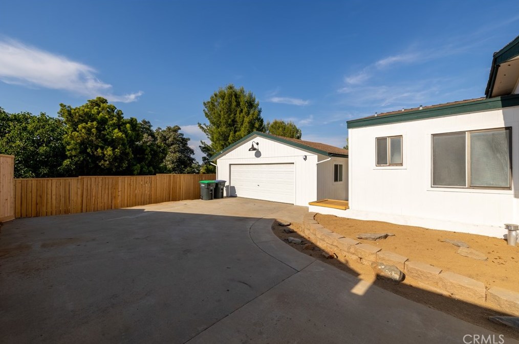24574 Cornstalk Rd, Wildomar CA 92595-8842 exterior