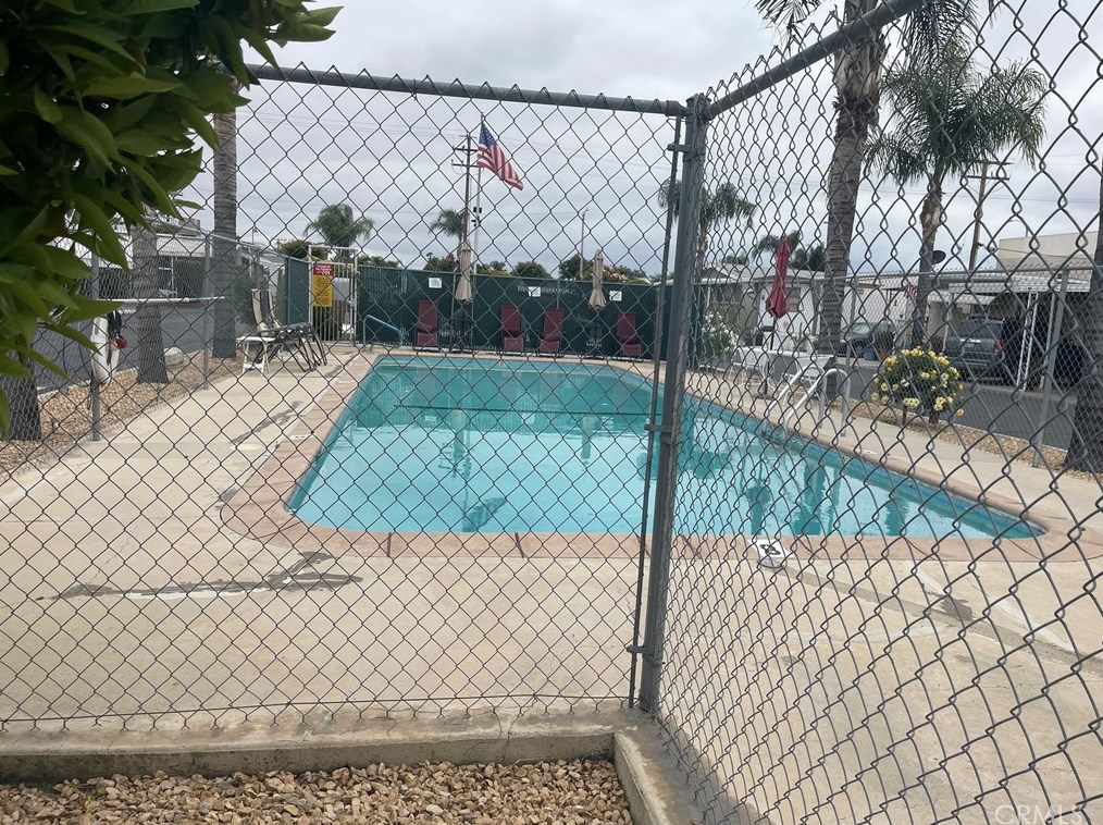 1380 Florida Ave, Hemet CA  92543-3576 exterior