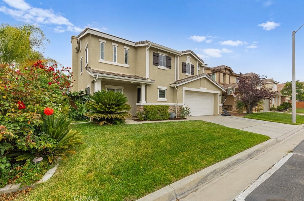 35698 Adrienne St, Murrieta, CA 92563