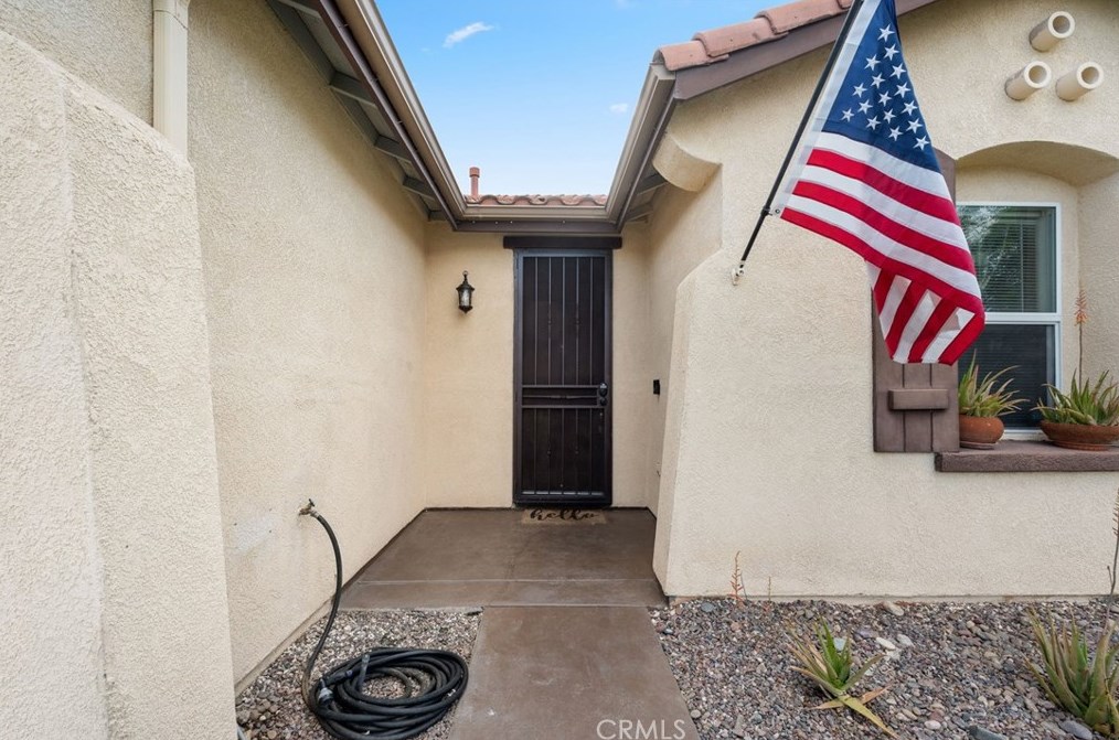 125 Toluca Ct, Hemet, CA 92545-9167