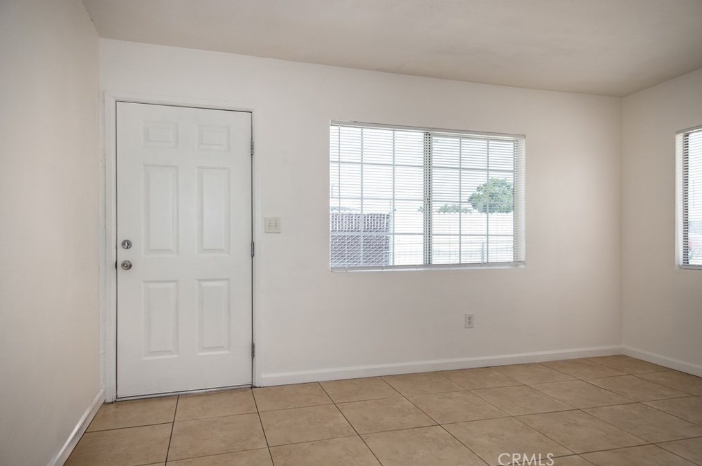 221 Alessandro St, Hemet CA  92543-8843 exterior