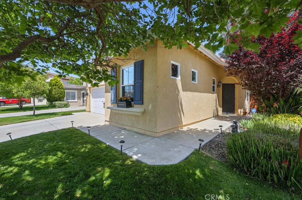 30982 Oakhill Dr, Temecula, CA 92591-3995