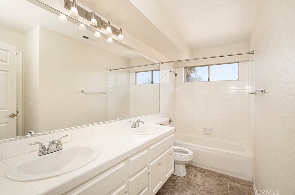 23816 Peach Blossom Ct, Murrieta CA exterior