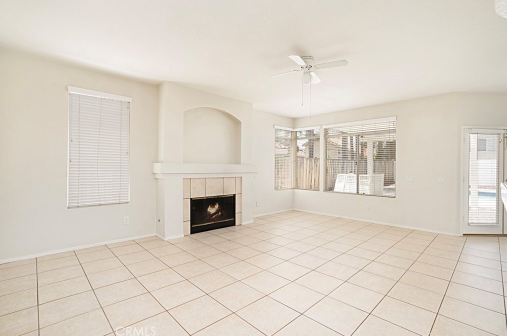 23816 Peach Blossom Ct, Murrieta CA exterior