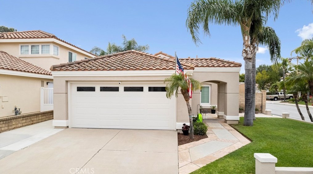 855 Wildflower Ln, Anaheim, CA 92808-2302