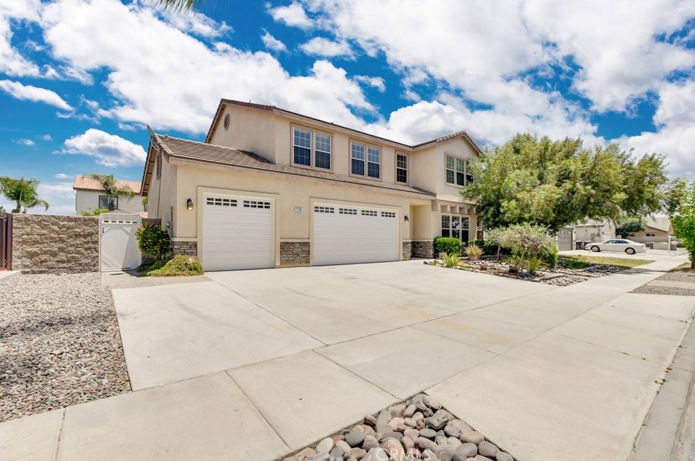 1136 Broadway Ln, Hemet, CA 92545
