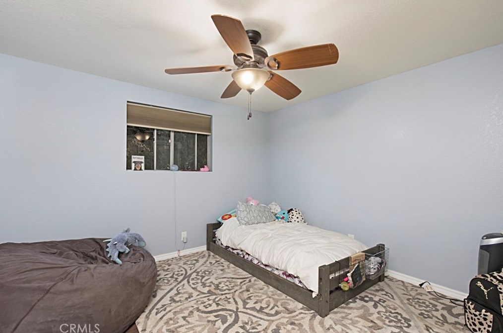 23550 Oak Circle Dr, Wildomar CA 92595-8825 exterior