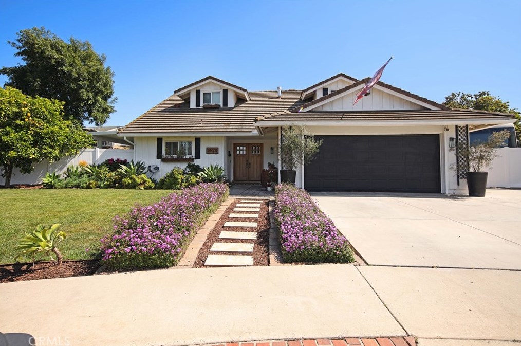 25009 Mackenzie St, Laguna Beach, CA 92653-5082