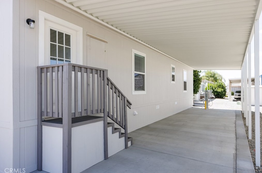 880 N Lake St #75, Hemet, CA 92544