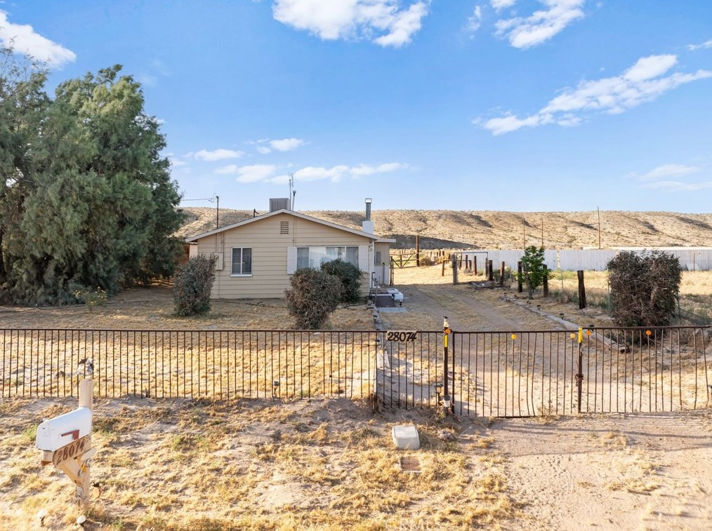 28074 Waterman Rd, Barstow, CA 92311
