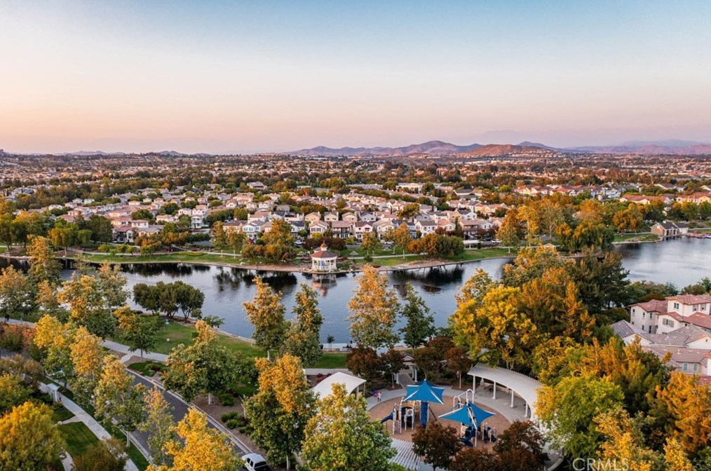 40238 Danbury Ct, Temecula CA  92591-7557 exterior
