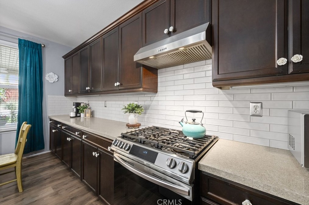 40238 Danbury Ct, Temecula CA  92591-7557 exterior