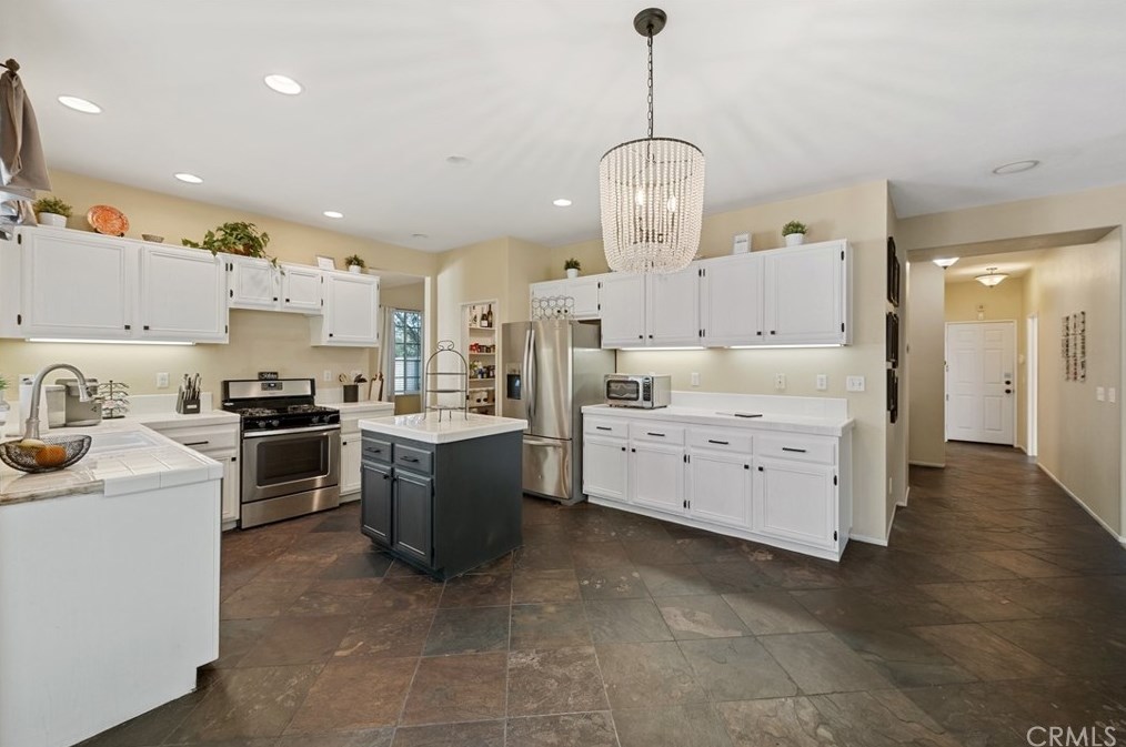 32989 Sotelo Dr, Temecula CA 92592-3410 exterior