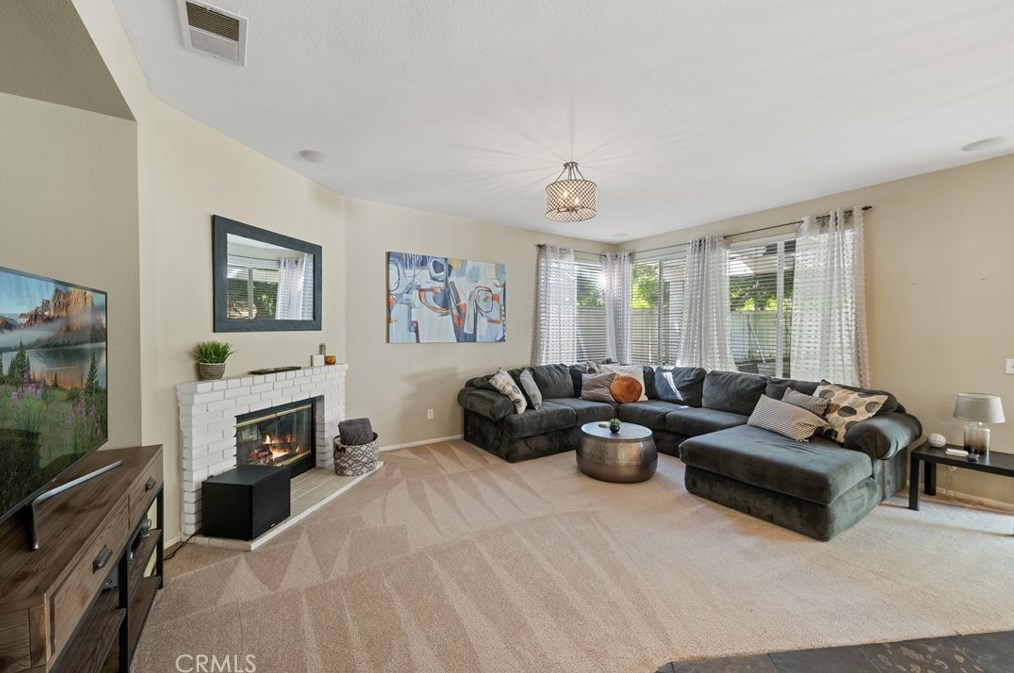 32989 Sotelo Dr, Temecula CA 92592-3410 exterior