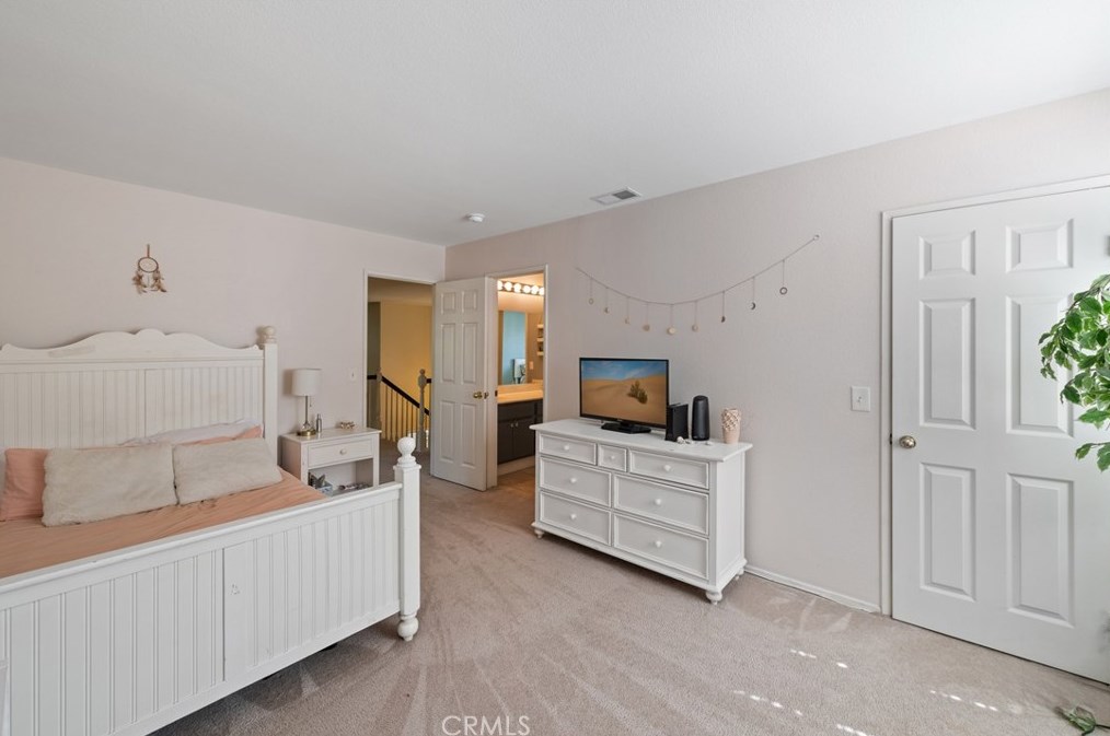 32989 Sotelo Dr, Temecula CA 92592-3410 exterior