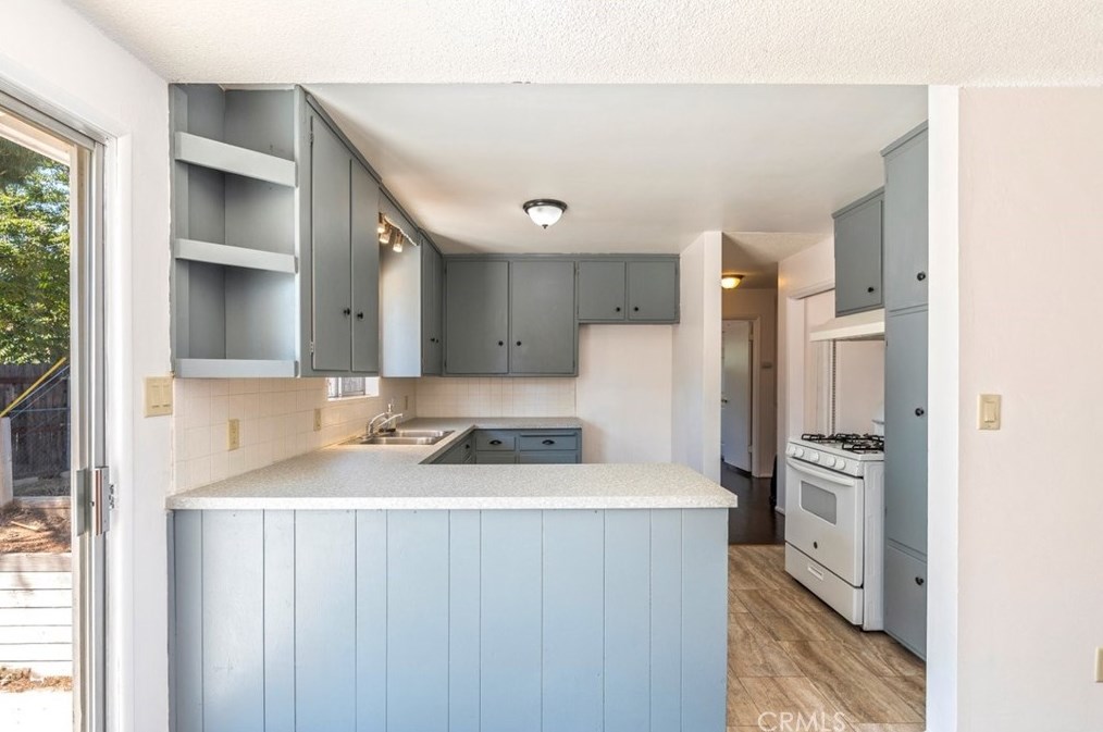 580 Lanier St, Hemet CA  92543-6141 exterior