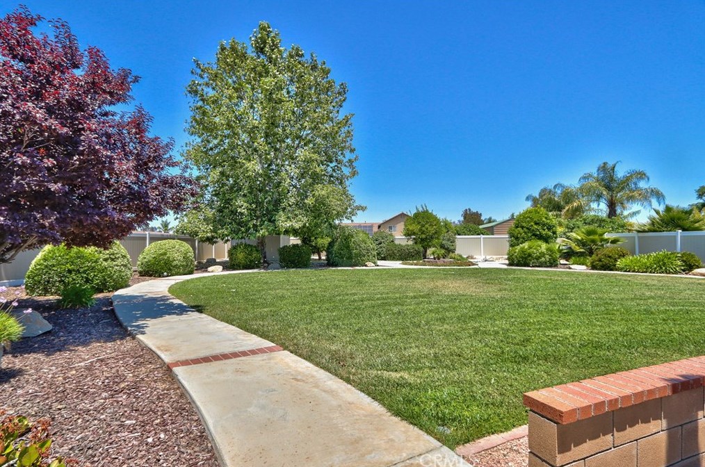 20689 Un St, Wildomar CA 92595-9275 exterior