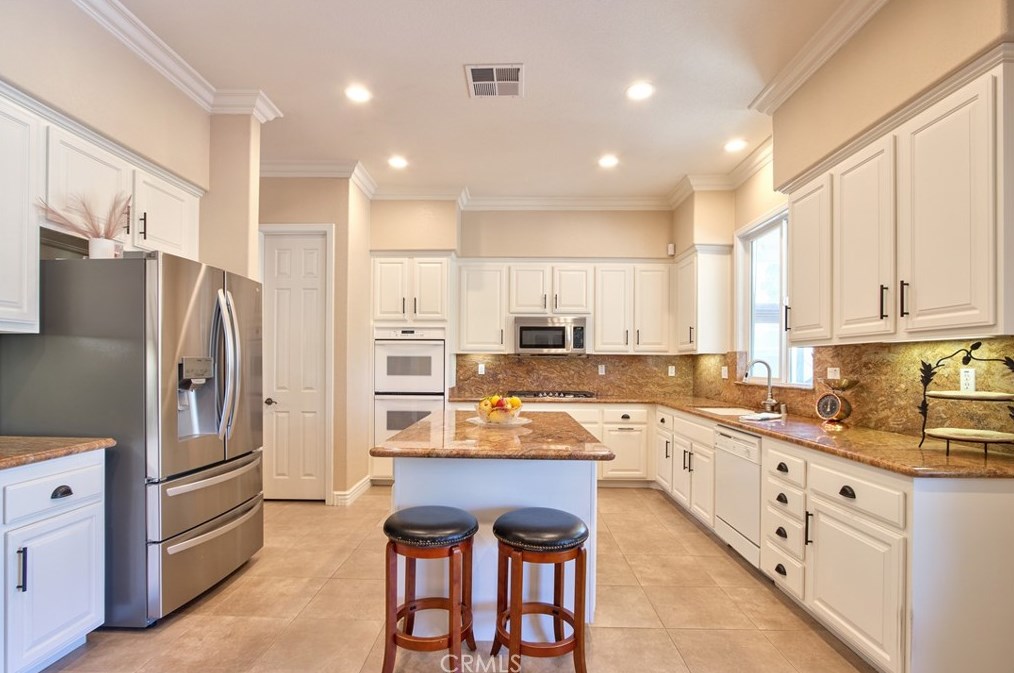 20689 Un St, Wildomar CA 92595-9275 exterior