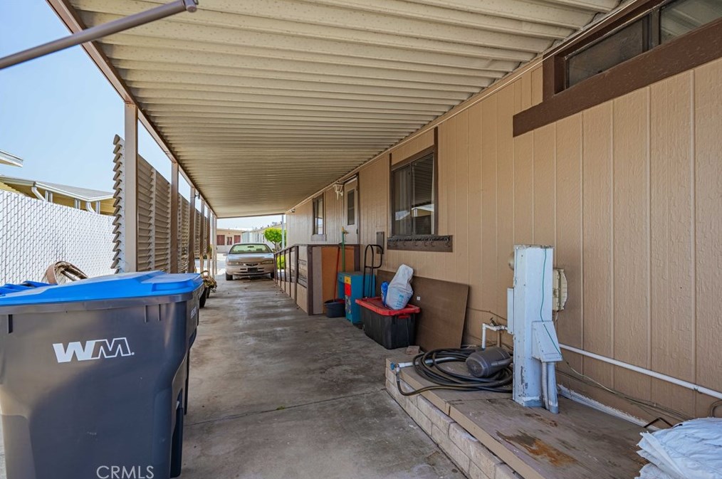 38521 Via Escarlata, Murrieta CA  92563-5731 exterior