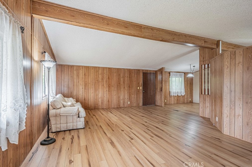 38521 Via Escarlata, Murrieta CA  92563-5731 exterior