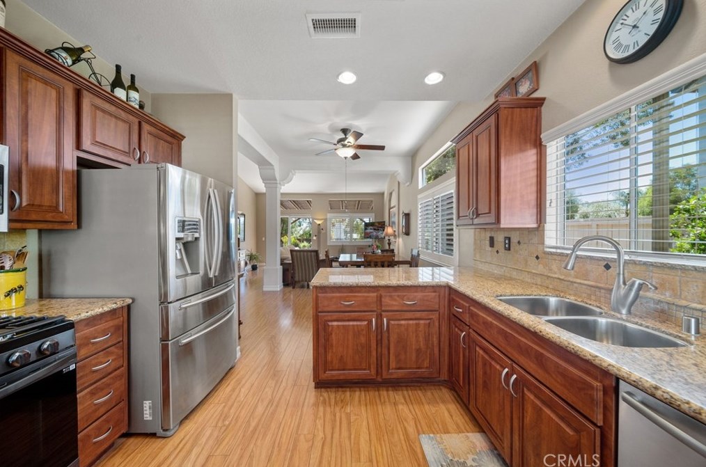 42281 Camino Romo, Temecula CA  92592-3538 exterior