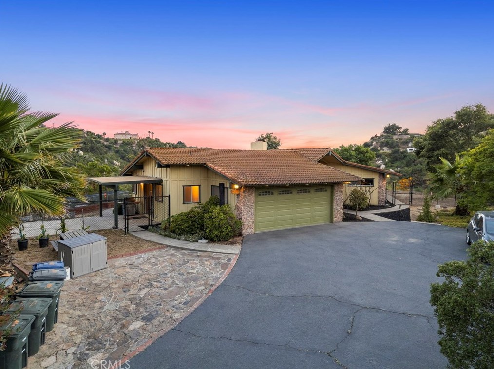 2447 Helen Rd, Fallbrook, CA 92028