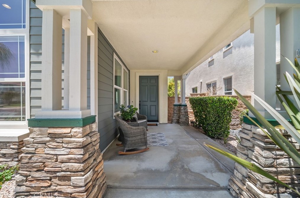 45775 Honeysuckle Ct, Temecula CA  92592-2857 exterior