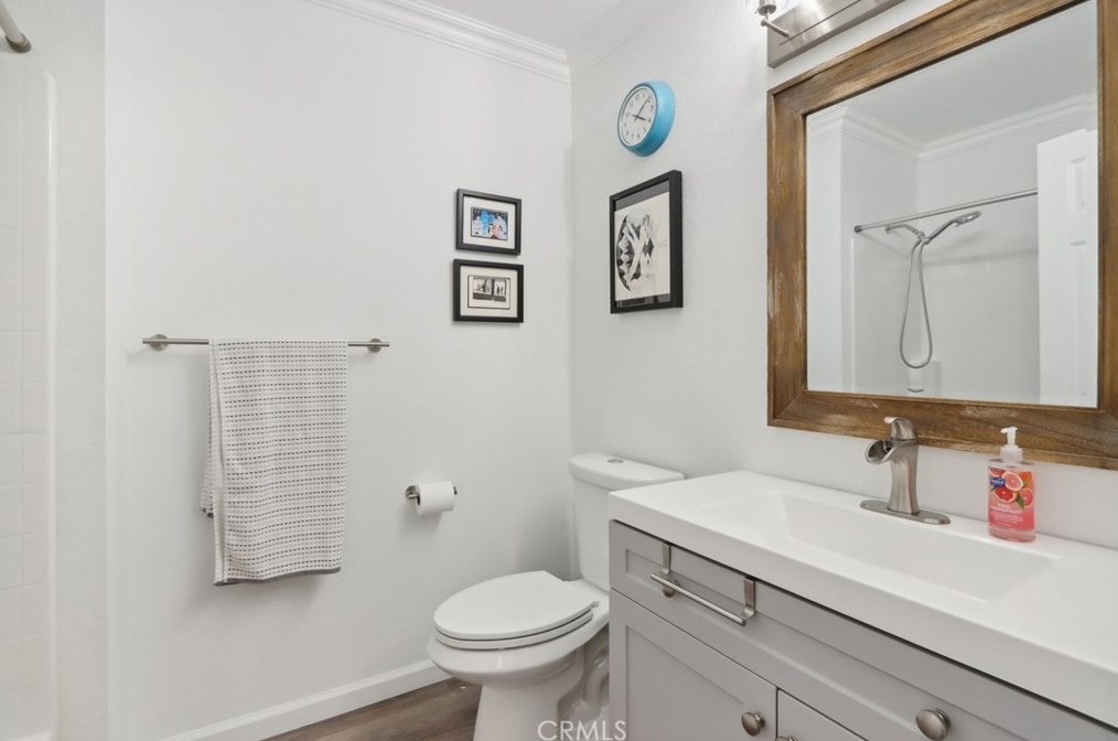 39867 Falcon Way, Murrieta CA  92562-4051 exterior